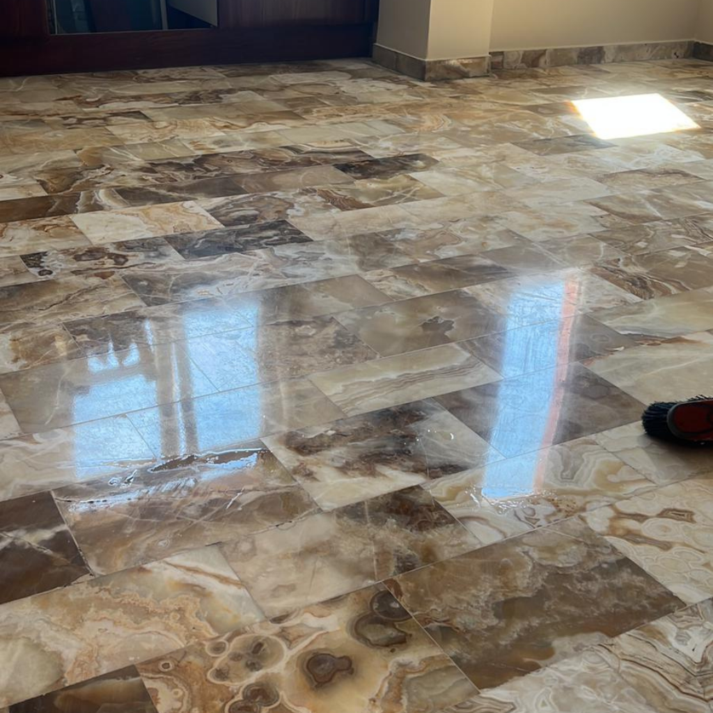 Kadıköy - Çizik giderme ve honlama sonrası parlak zemin